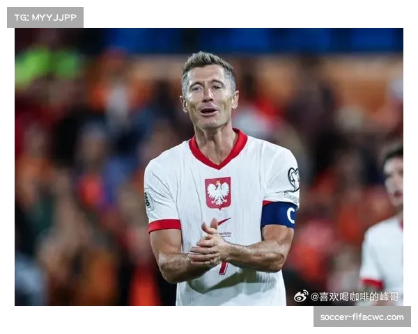 巴萨老将莱万合同即将到期 接班人问题困扰俱乐部