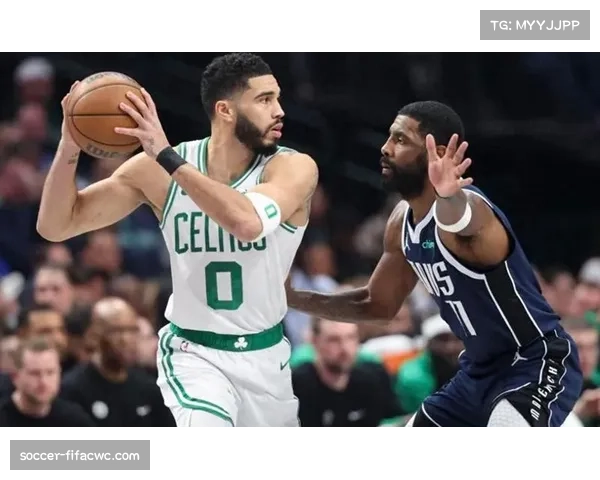 凯尔特人客场力克雄鹿 双探花合砍65分稳固东部榜首位置